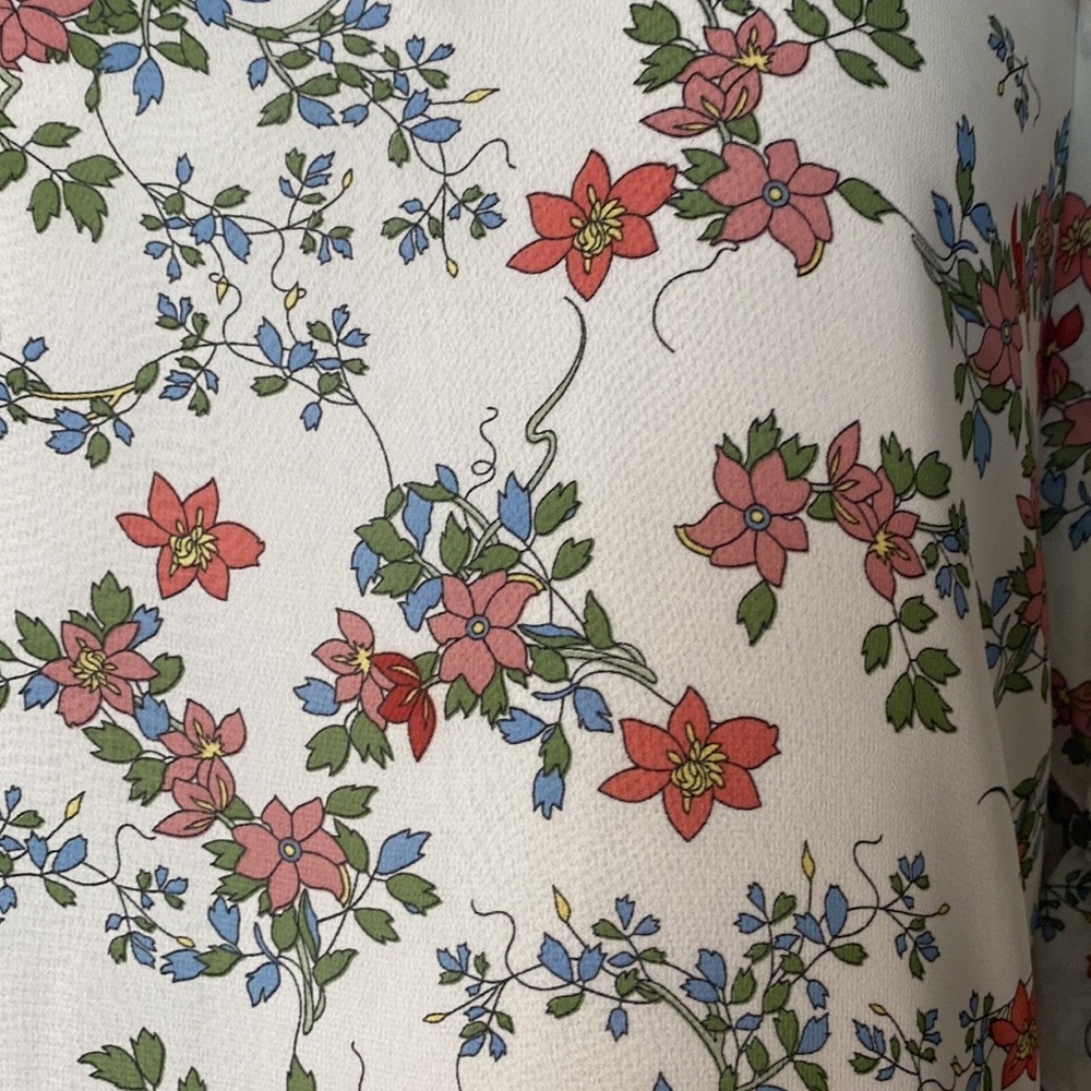 Max Studio Women’s Georgette Cold Floral Top Size XS NWT. - Picture 11 of 12
